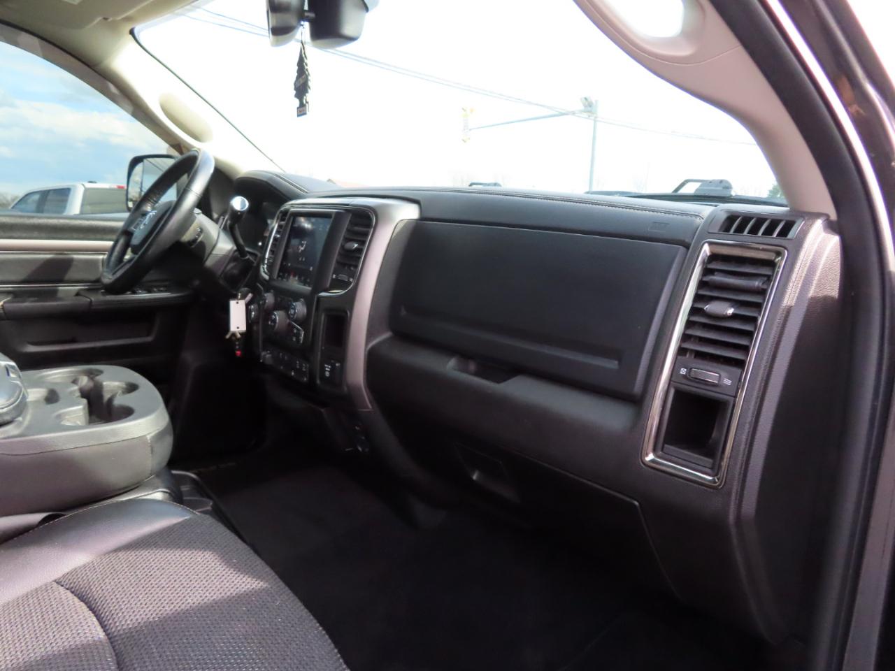 RAM 2500 Big Horn 4x4 Mega Cab 6'4" Box 2018