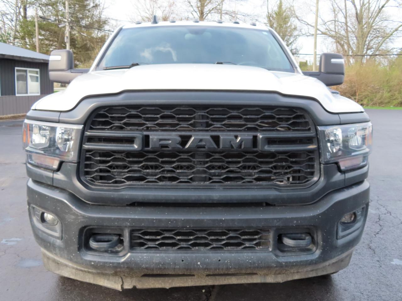 RAM 3500 Chassis Cab Tradesman 4WD Reg Cab 84" CA 167.5" WB 2024