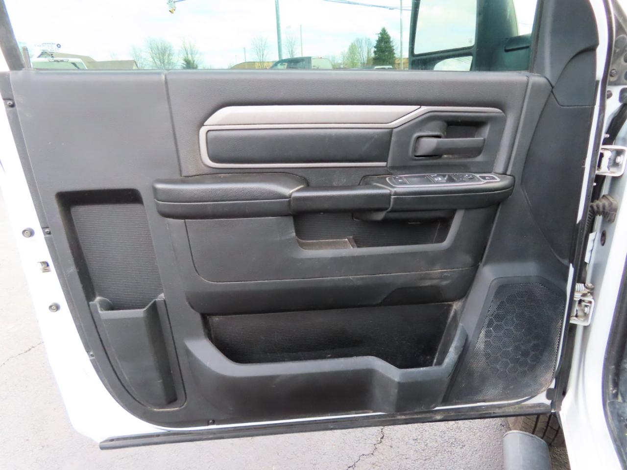 RAM 3500 Chassis Cab Tradesman 4WD Reg Cab 84" CA 167.5" WB 2024