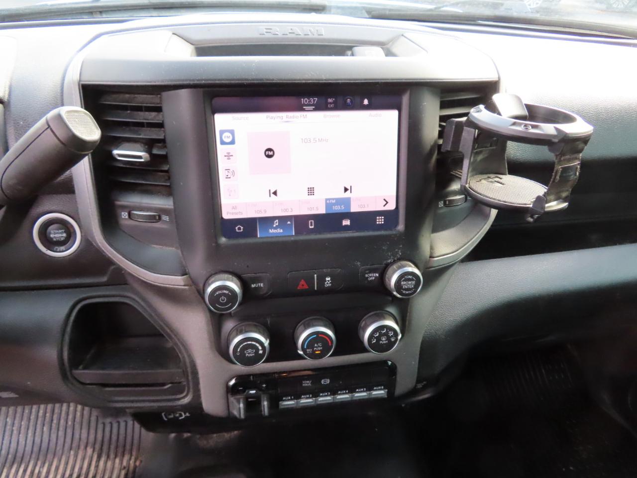 RAM 3500 Chassis Cab Tradesman 4WD Reg Cab 84" CA 167.5" WB 2024