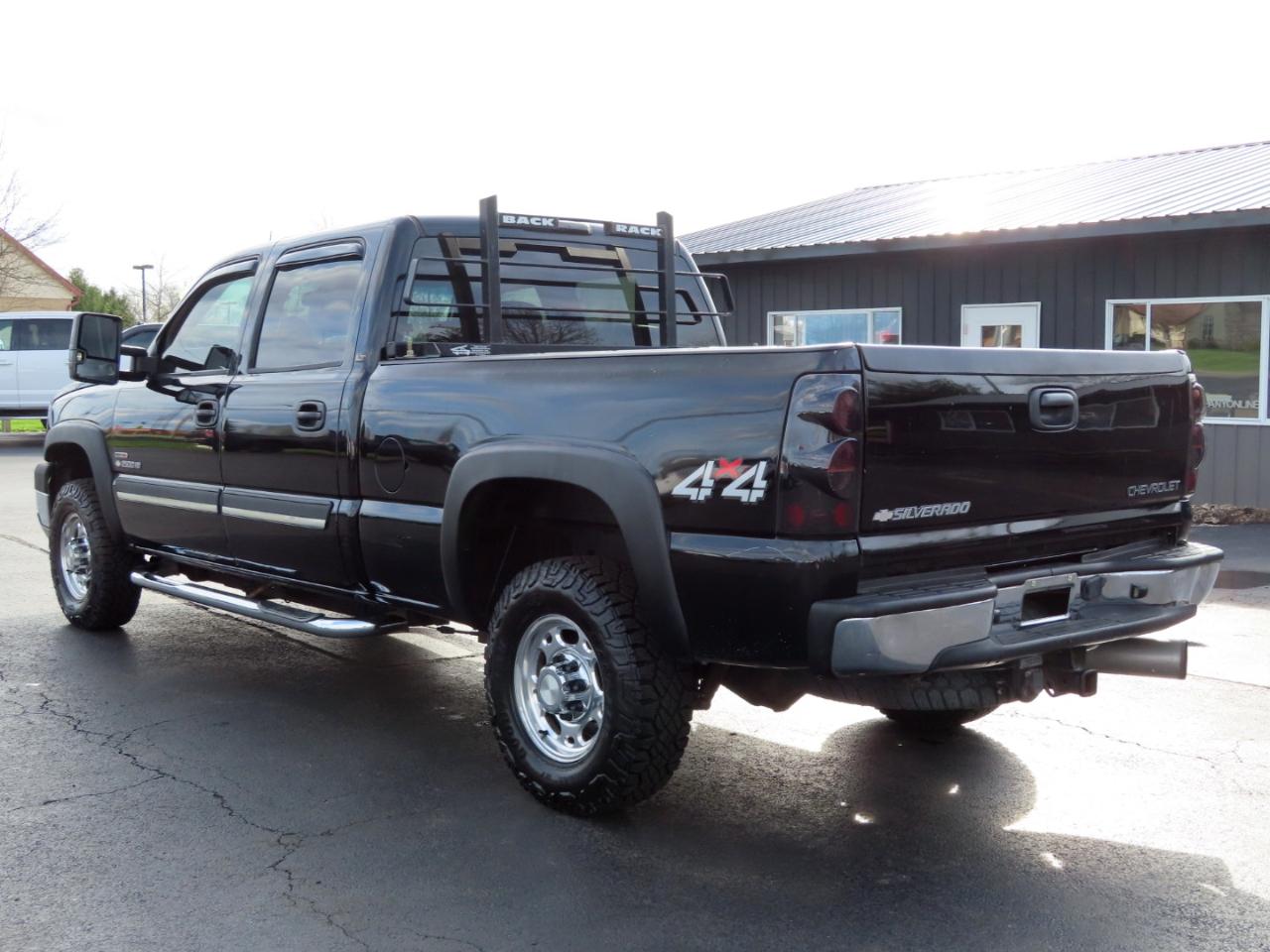 Chevrolet Silverado 2500HD Crew Cab 153" WB 4WD LT 2005