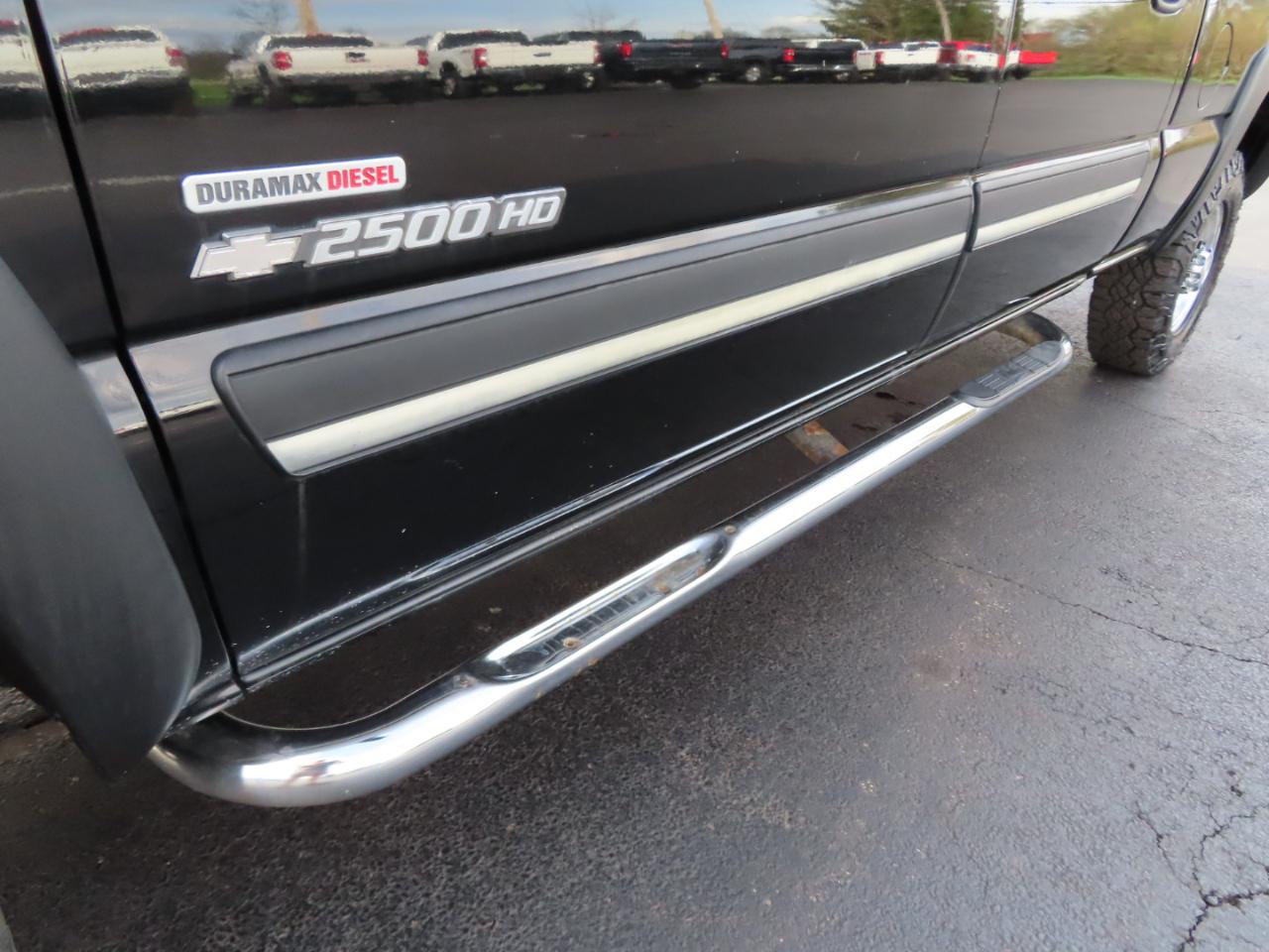 Chevrolet Silverado 2500HD Crew Cab 153" WB 4WD LT 2005