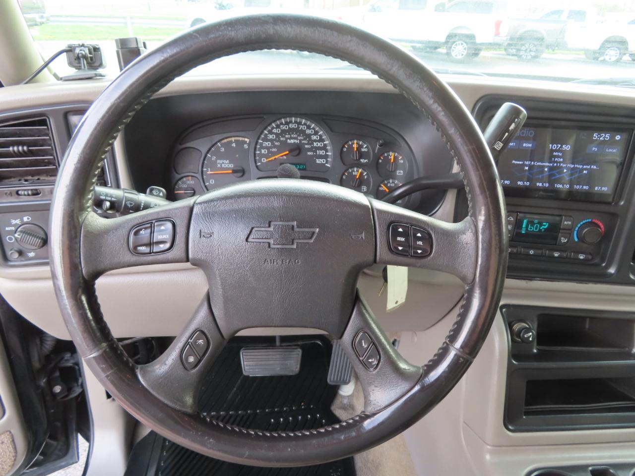 Chevrolet Silverado 2500HD Crew Cab 153" WB 4WD LT 2005