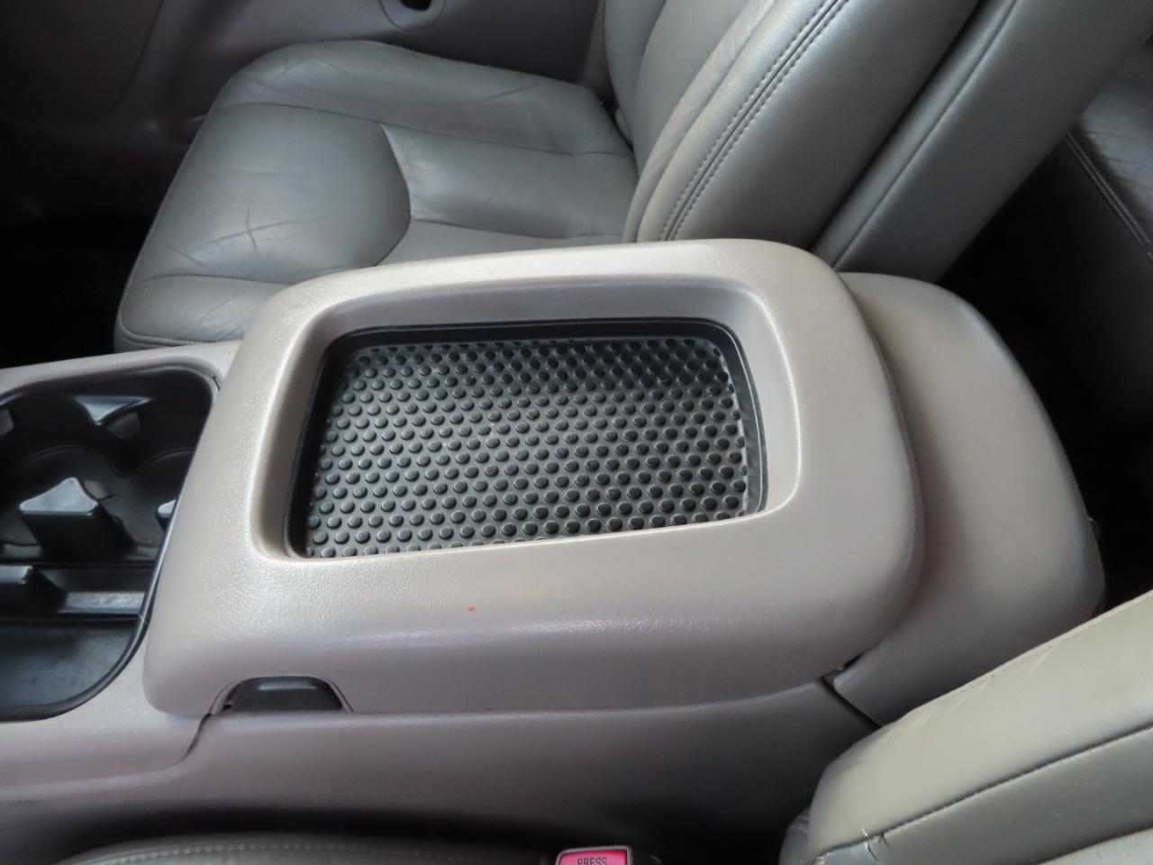 Chevrolet Silverado 2500HD Crew Cab 153" WB 4WD LT 2005