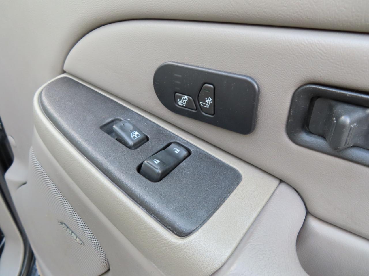 Chevrolet Silverado 2500HD Crew Cab 153" WB 4WD LT 2005