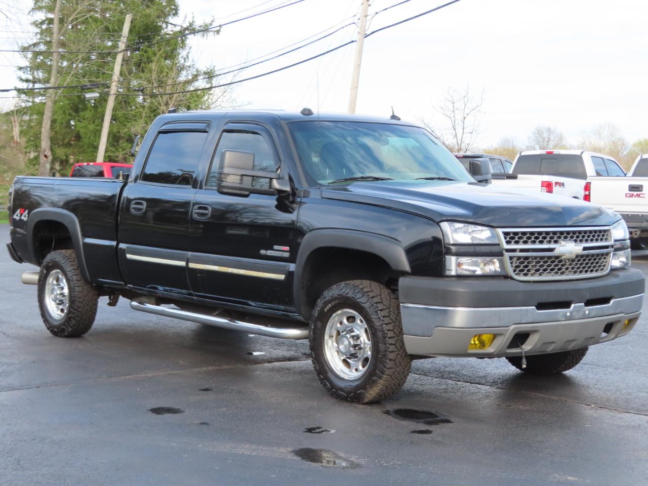 Chevrolet Silverado 2500HD Crew Cab 153" WB 4WD LT 2005