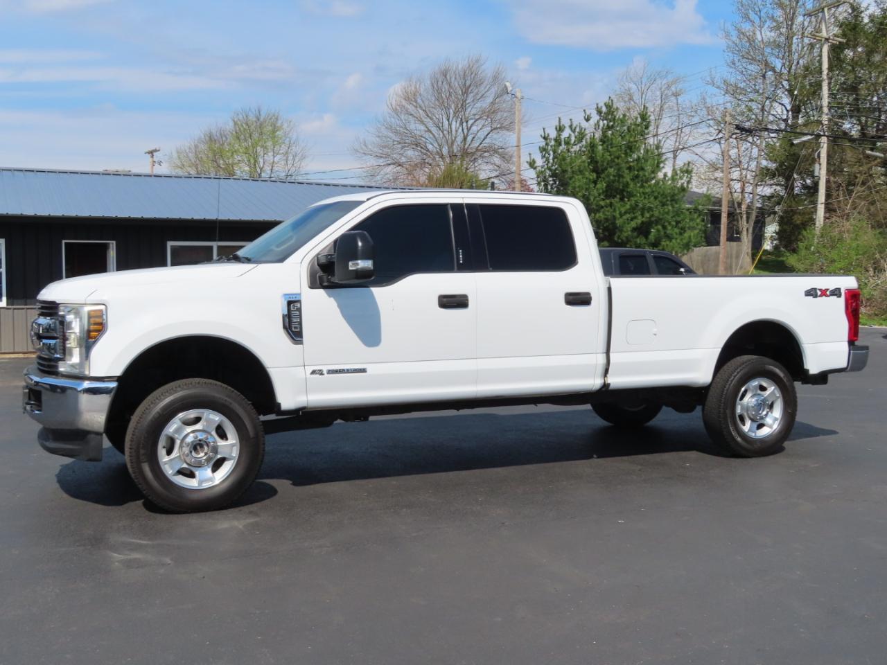 Ford Super Duty F-250 SRW XLT 4WD Crew Cab 8' Box 2018