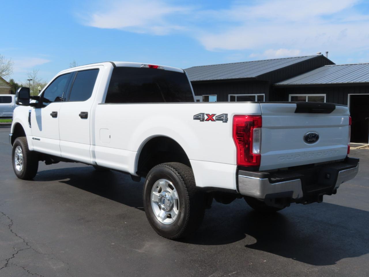 Ford Super Duty F-250 SRW XLT 4WD Crew Cab 8' Box 2018