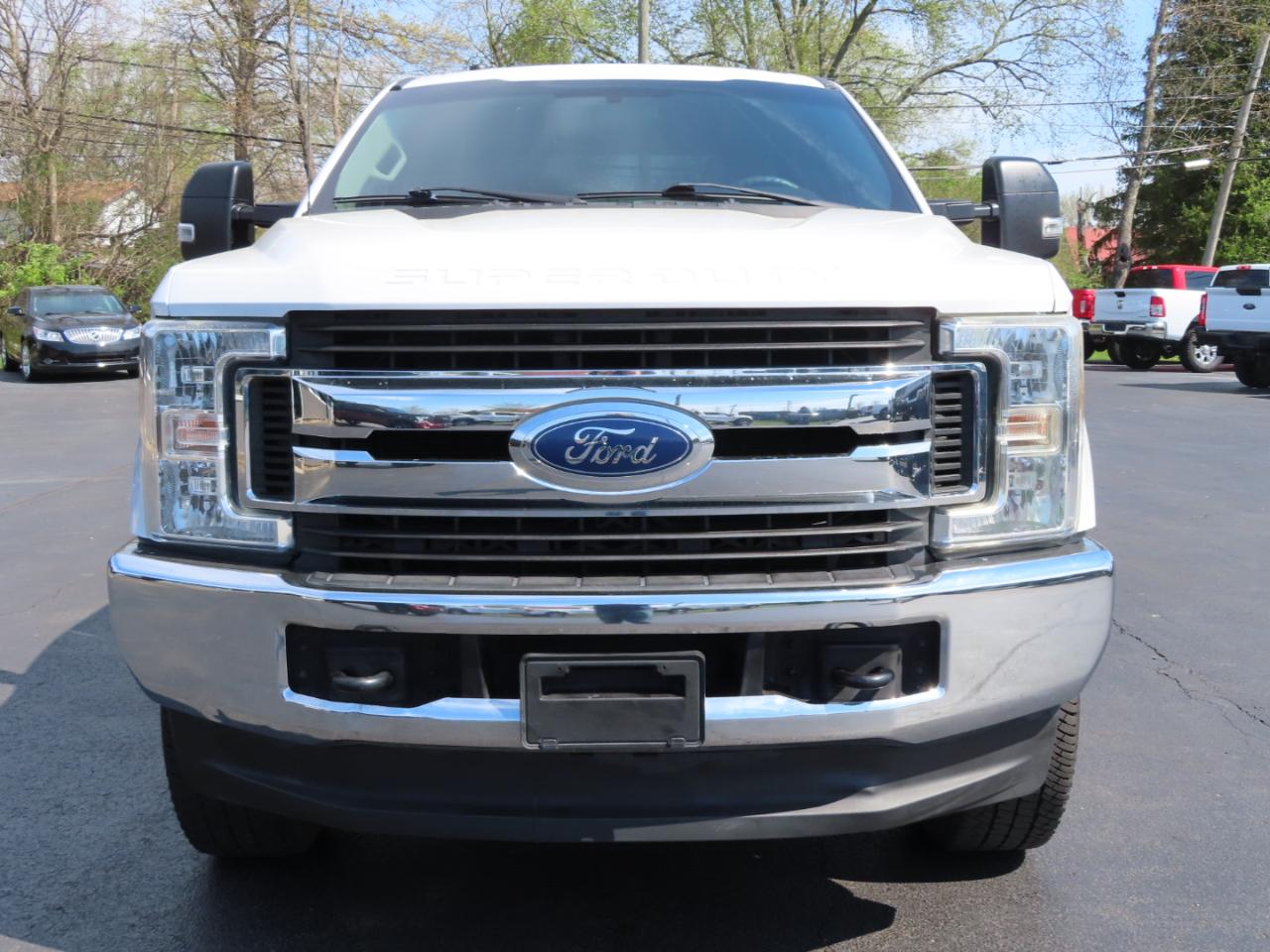 Ford Super Duty F-250 SRW XLT 4WD Crew Cab 8' Box 2018
