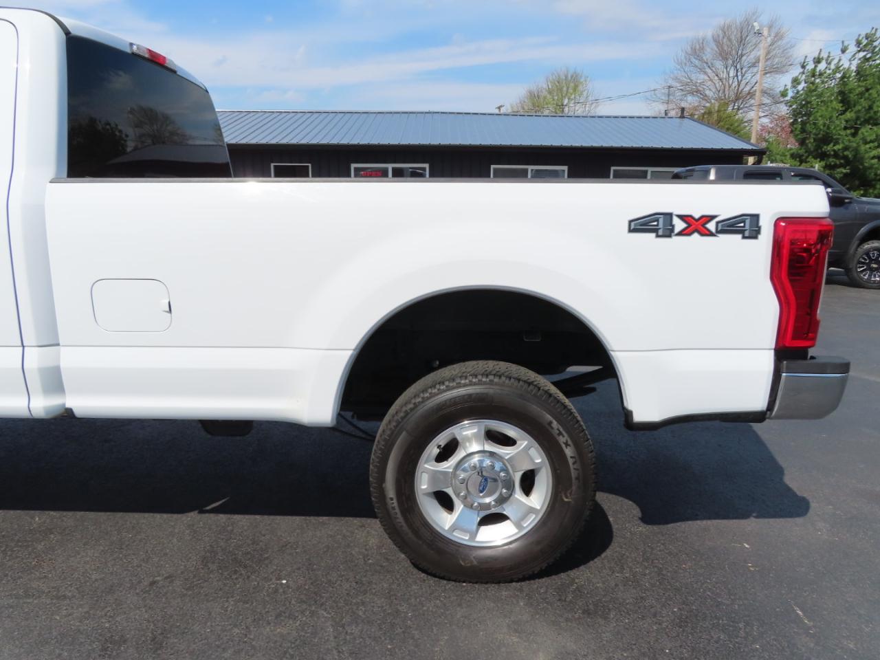 Ford Super Duty F-250 SRW XLT 4WD Crew Cab 8' Box 2018