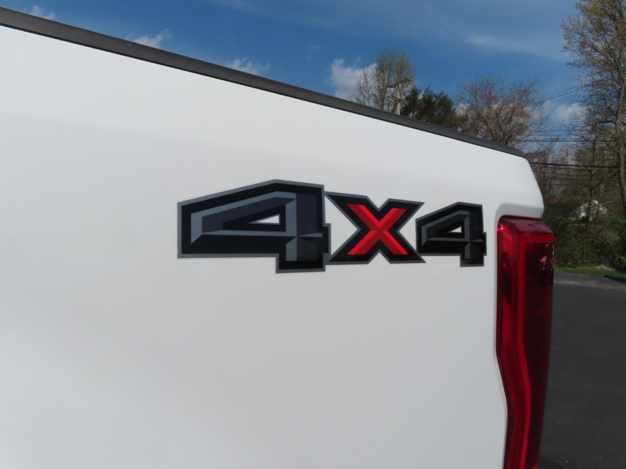 Ford Super Duty F-250 SRW XLT 4WD Crew Cab 8' Box 2018