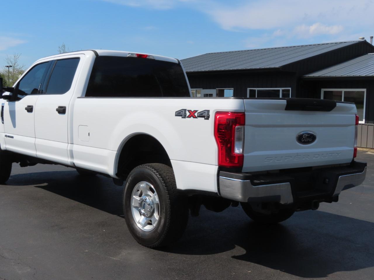 Ford Super Duty F-250 SRW XLT 4WD Crew Cab 8' Box 2018