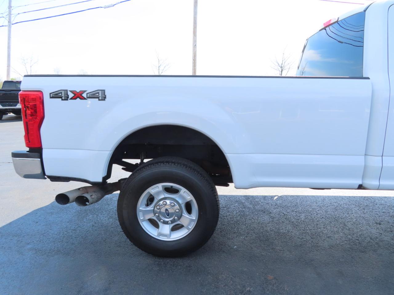 Ford Super Duty F-250 SRW XLT 4WD Crew Cab 8' Box 2018