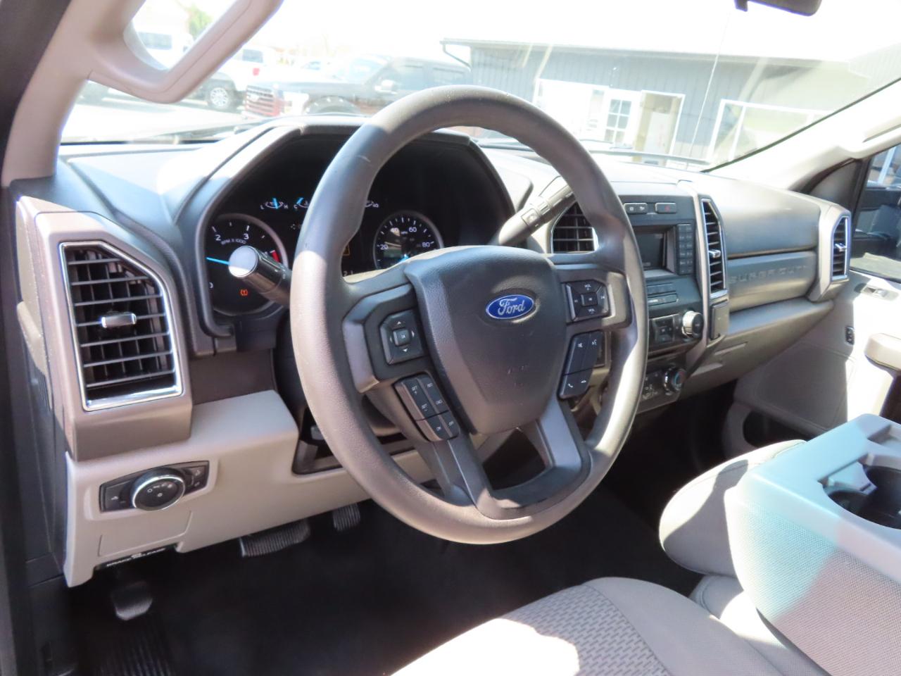 Ford Super Duty F-250 SRW XLT 4WD Crew Cab 8' Box 2018