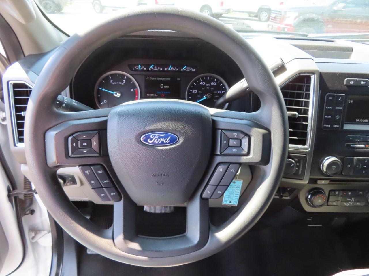 Ford Super Duty F-250 SRW XLT 4WD Crew Cab 8' Box 2018