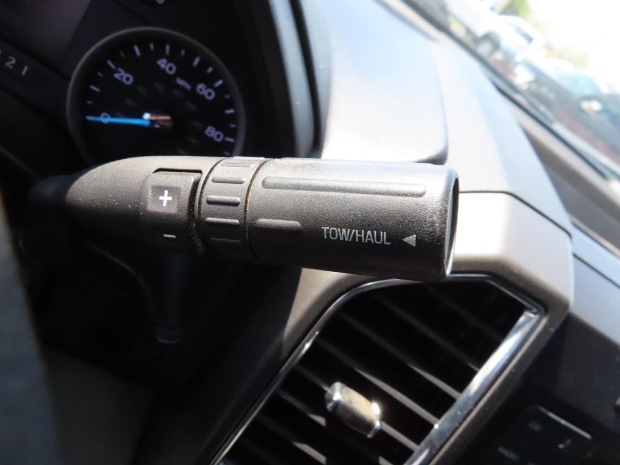 Ford Super Duty F-250 SRW XLT 4WD Crew Cab 8' Box 2018