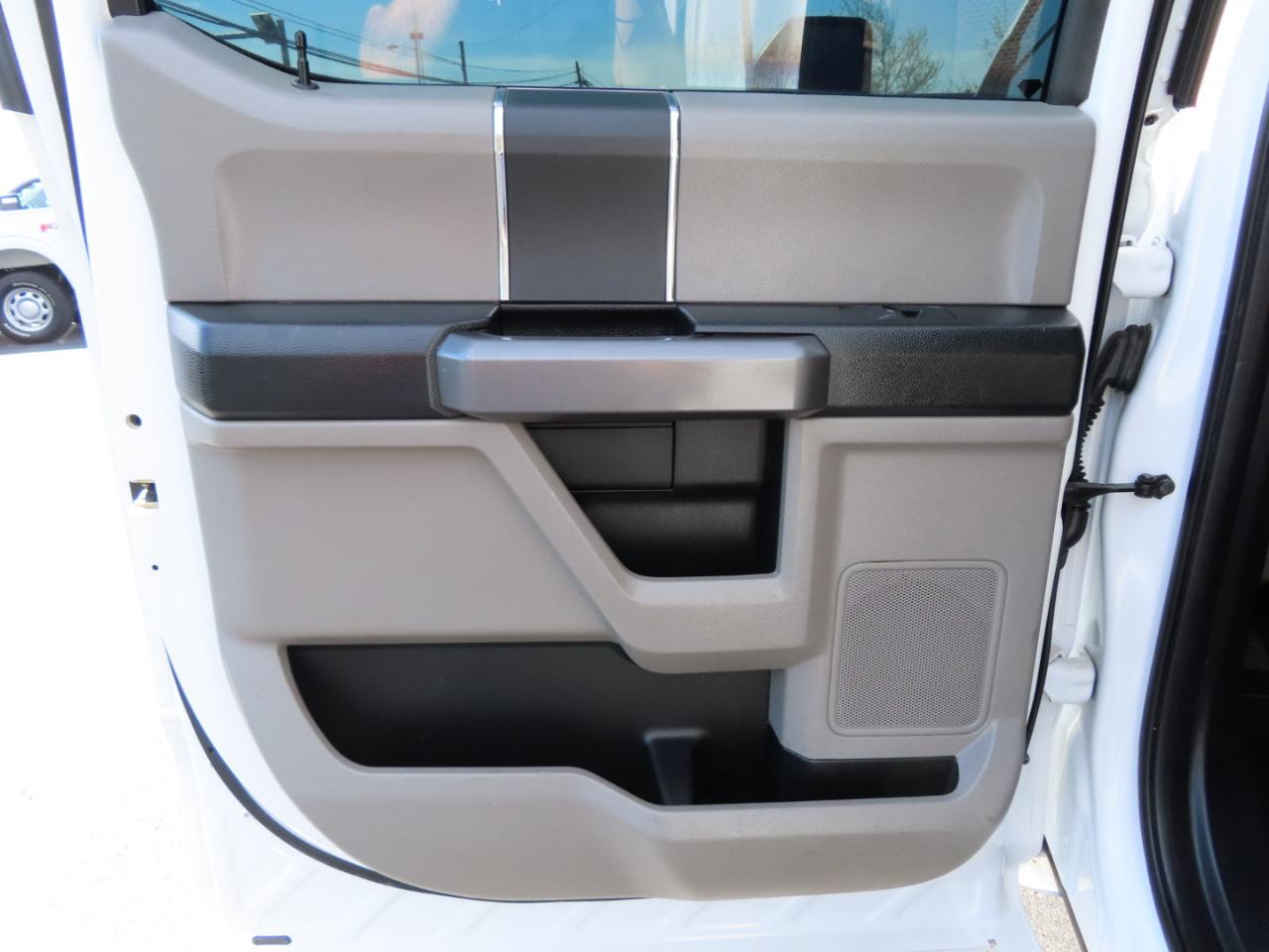 Ford Super Duty F-250 SRW XLT 4WD Crew Cab 8' Box 2018