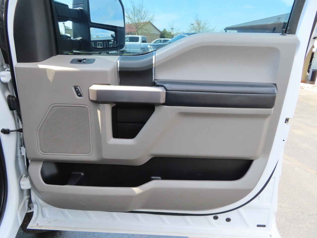 Ford Super Duty F-250 SRW XLT 4WD Crew Cab 8' Box 2018