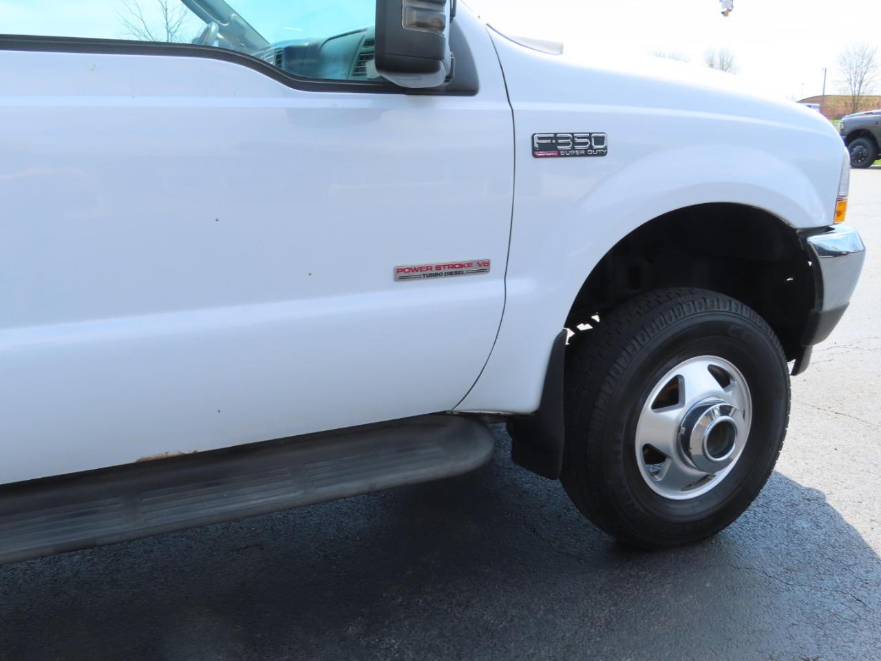 Ford Super Duty F-350 DRW Crew Cab 172" Lariat 4WD 2003