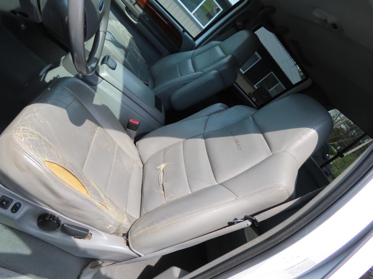 Ford Super Duty F-350 DRW Crew Cab 172" Lariat 4WD 2003