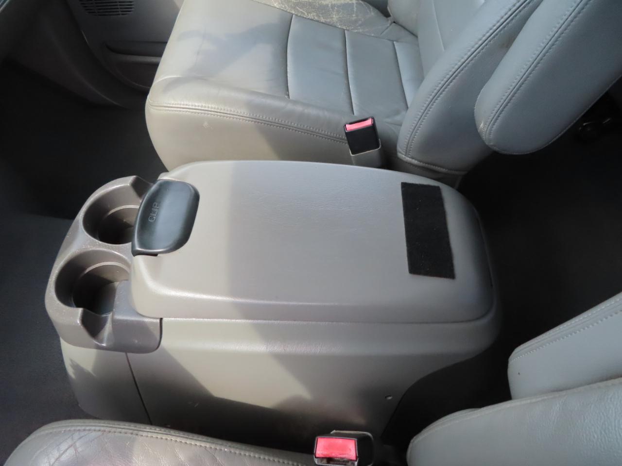 Ford Super Duty F-350 DRW Crew Cab 172" Lariat 4WD 2003