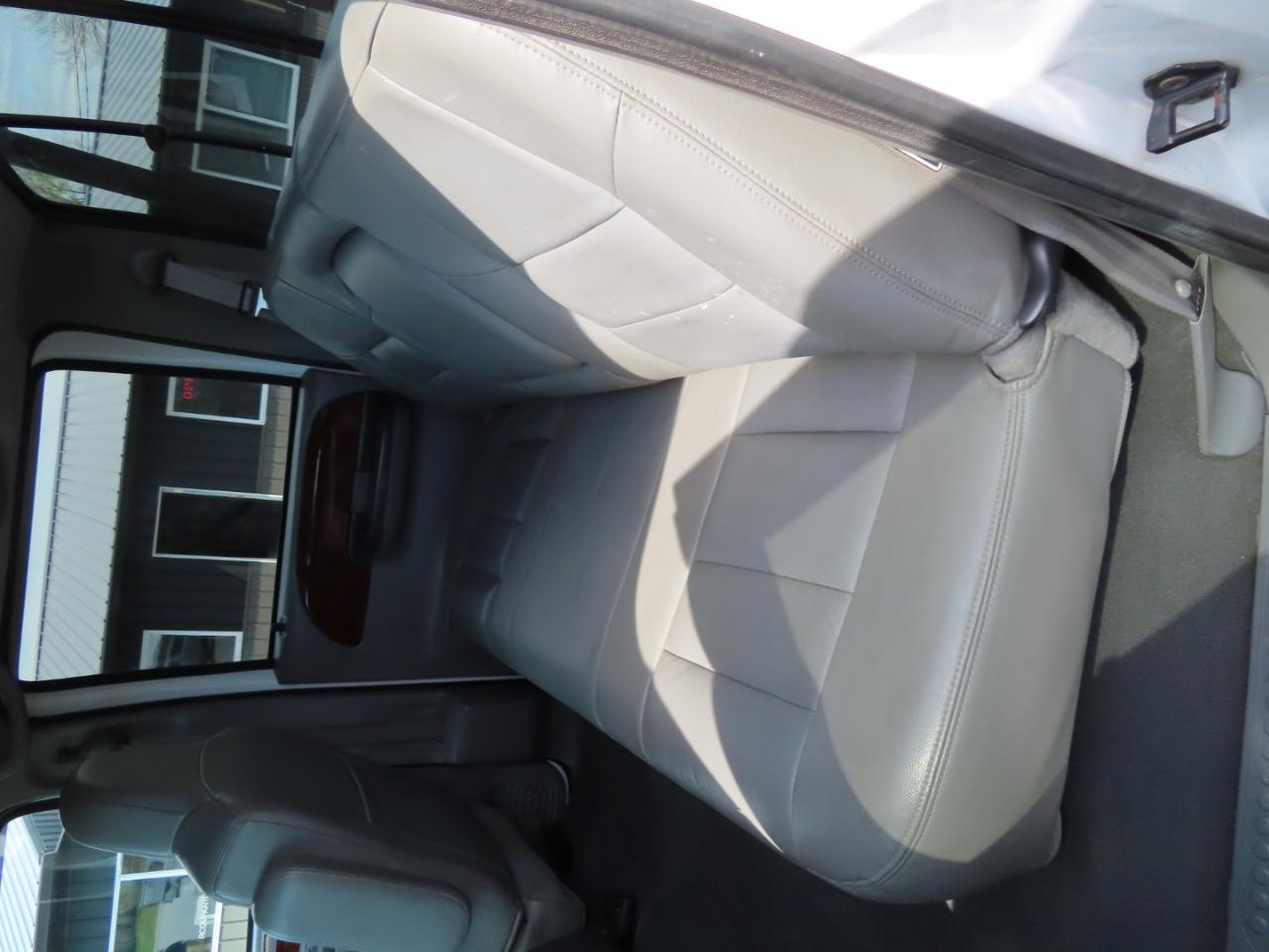 Ford Super Duty F-350 DRW Crew Cab 172" Lariat 4WD 2003