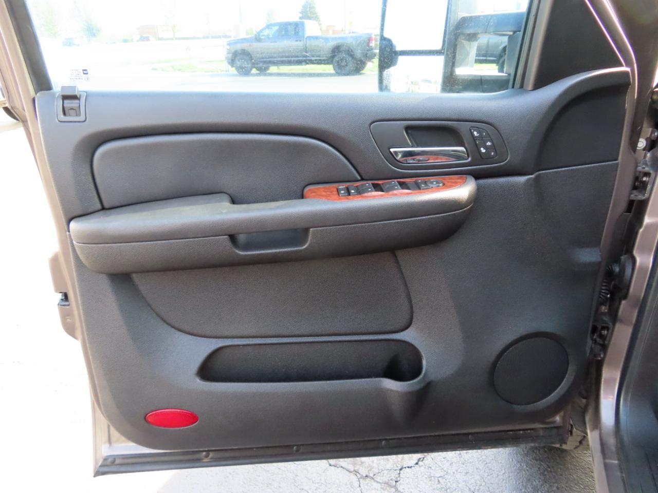 Chevrolet Silverado 2500HD 4WD Crew Cab 153" LTZ 2008