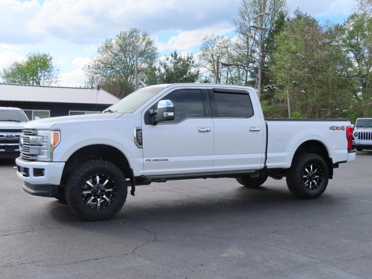 Ford Super Duty F-250 SRW Platinum 4WD Crew Cab 6.75' Box 2017