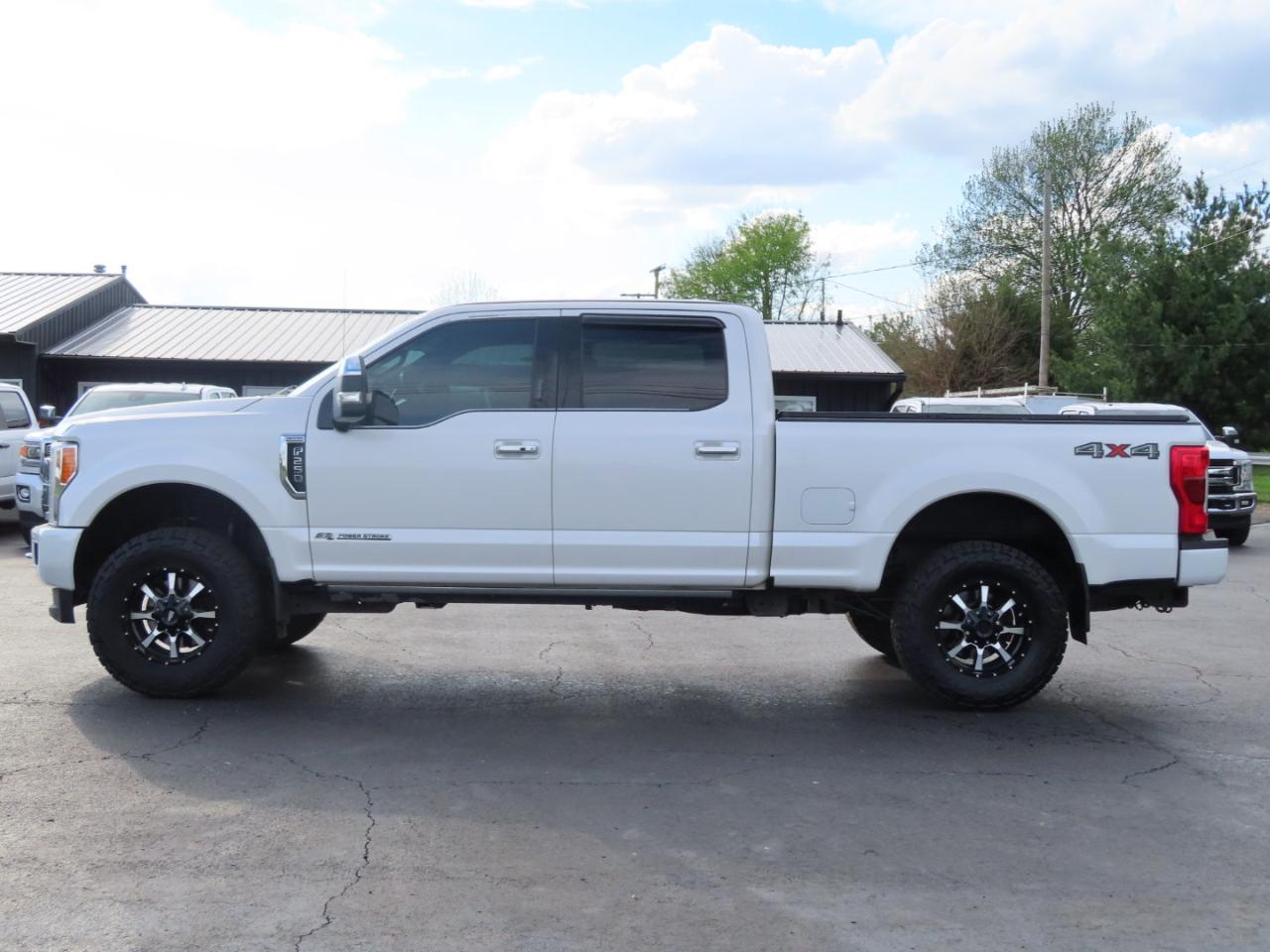 Ford Super Duty F-250 SRW Platinum 4WD Crew Cab 6.75' Box 2017