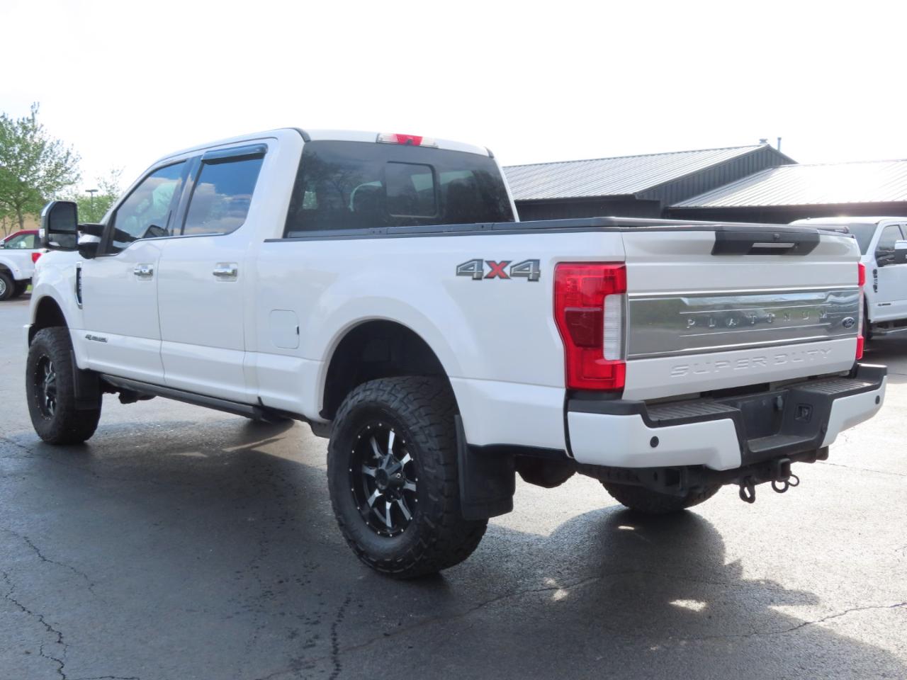 Ford Super Duty F-250 SRW Platinum 4WD Crew Cab 6.75' Box 2017