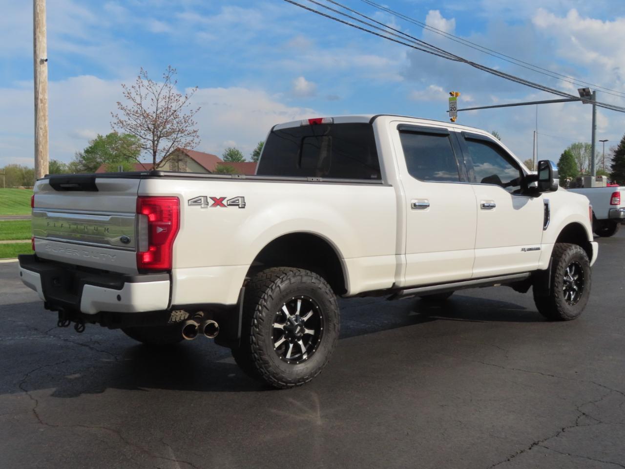Ford Super Duty F-250 SRW Platinum 4WD Crew Cab 6.75' Box 2017