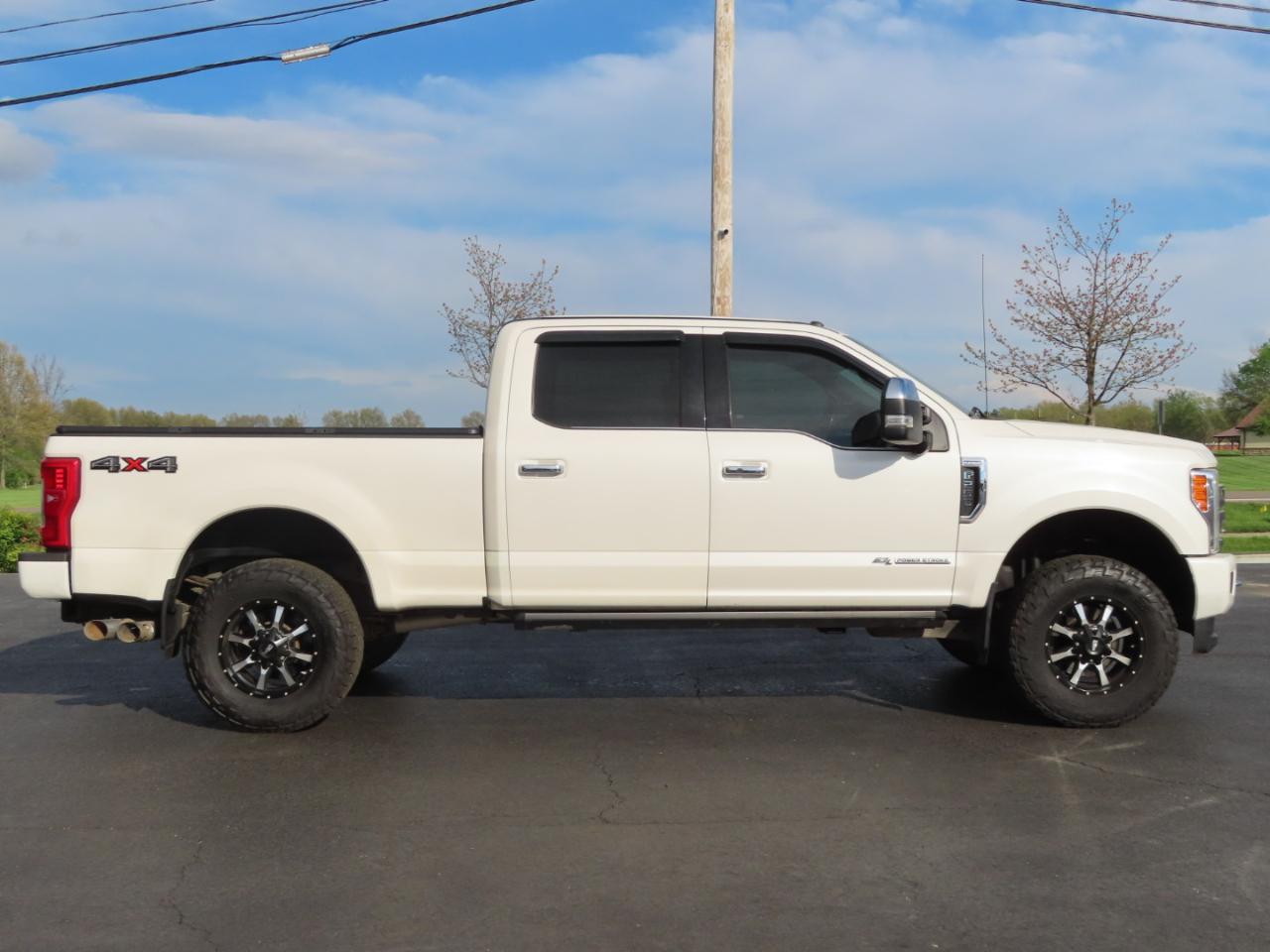 Ford Super Duty F-250 SRW Platinum 4WD Crew Cab 6.75' Box 2017