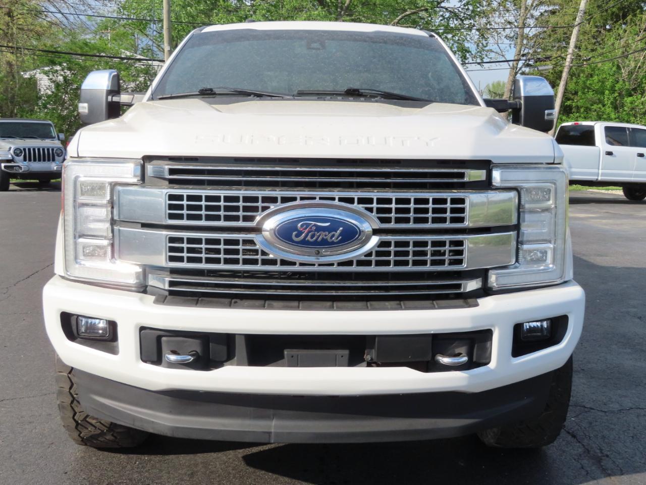 Ford Super Duty F-250 SRW Platinum 4WD Crew Cab 6.75' Box 2017