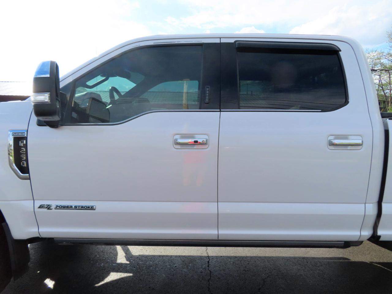 Ford Super Duty F-250 SRW Platinum 4WD Crew Cab 6.75' Box 2017