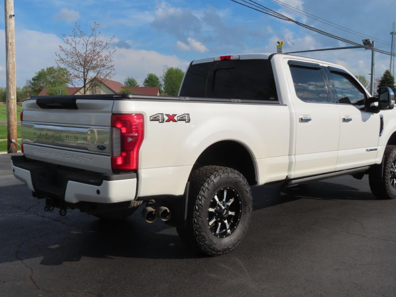 Ford Super Duty F-250 SRW Platinum 4WD Crew Cab 6.75' Box 2017