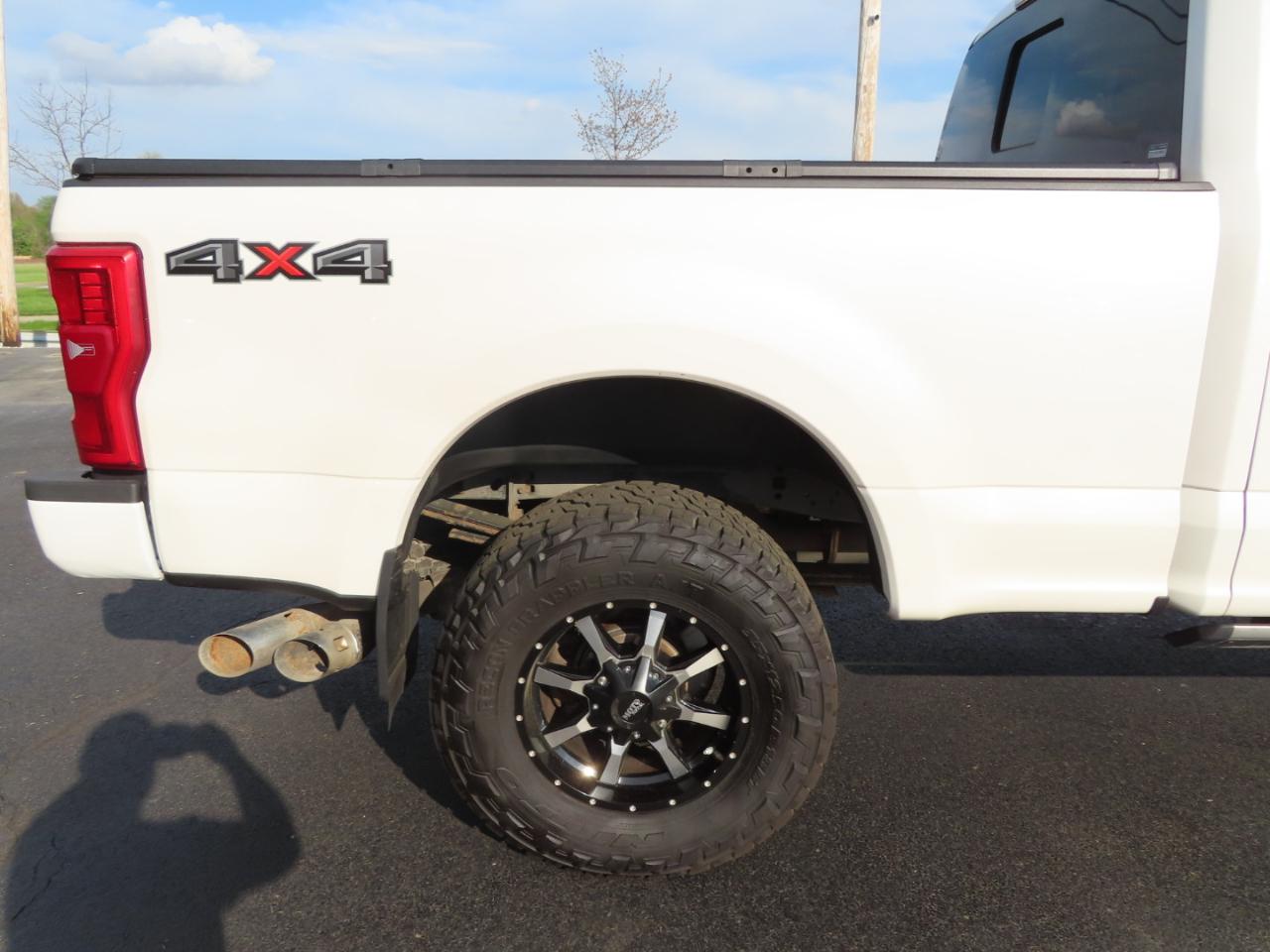 Ford Super Duty F-250 SRW Platinum 4WD Crew Cab 6.75' Box 2017