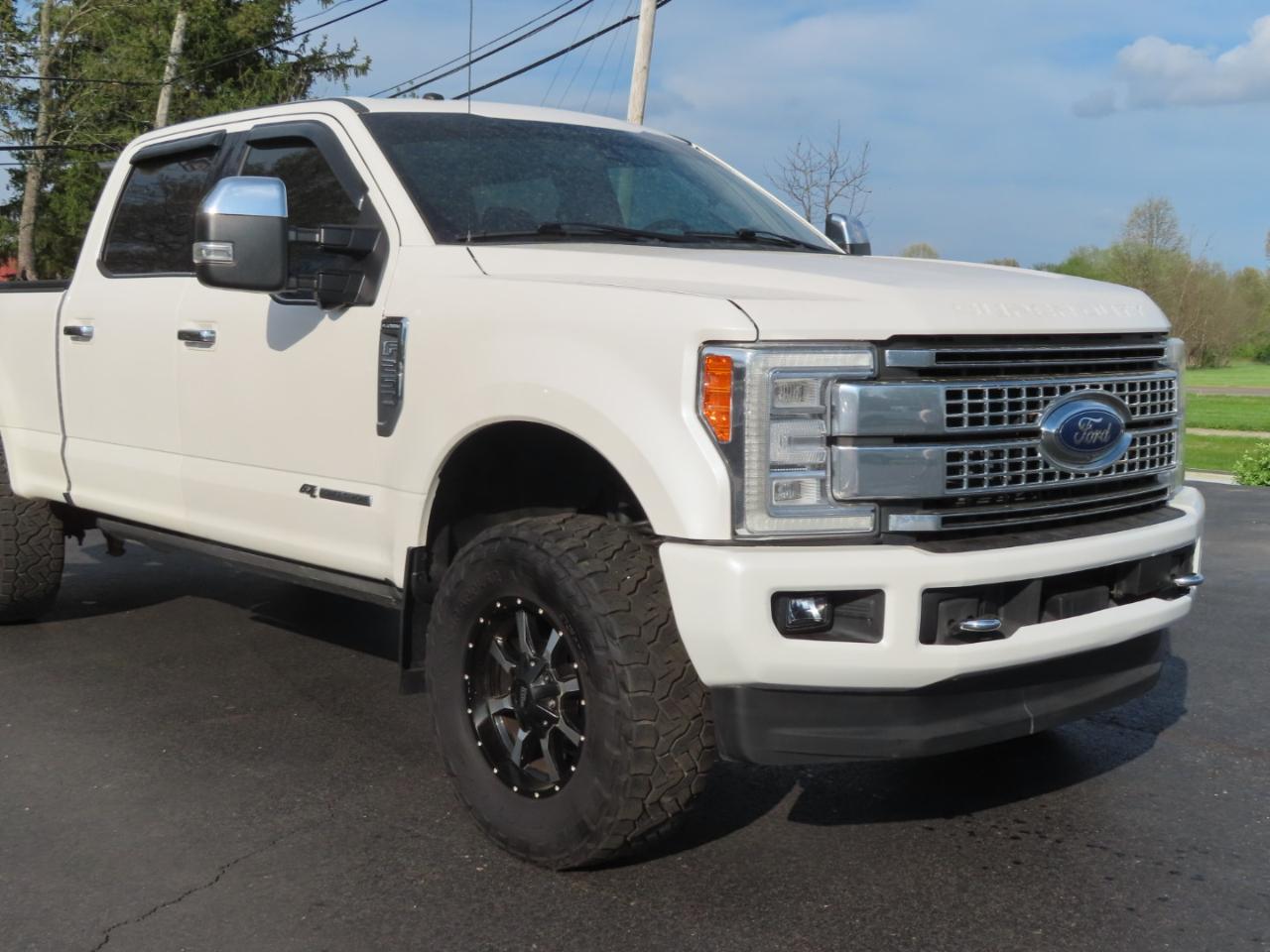 Ford Super Duty F-250 SRW Platinum 4WD Crew Cab 6.75' Box 2017