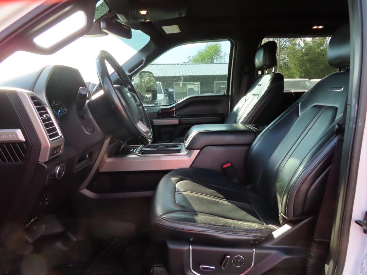 Ford Super Duty F-250 SRW Platinum 4WD Crew Cab 6.75' Box 2017