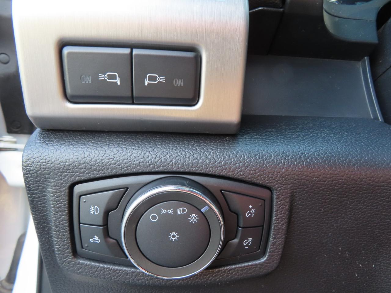 Ford Super Duty F-250 SRW Platinum 4WD Crew Cab 6.75' Box 2017