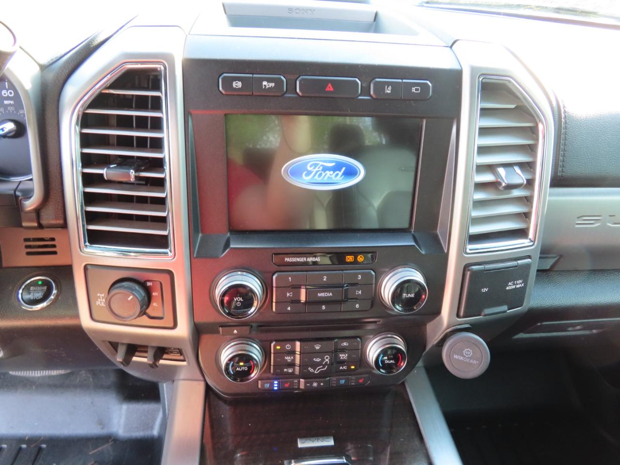 Ford Super Duty F-250 SRW Platinum 4WD Crew Cab 6.75' Box 2017