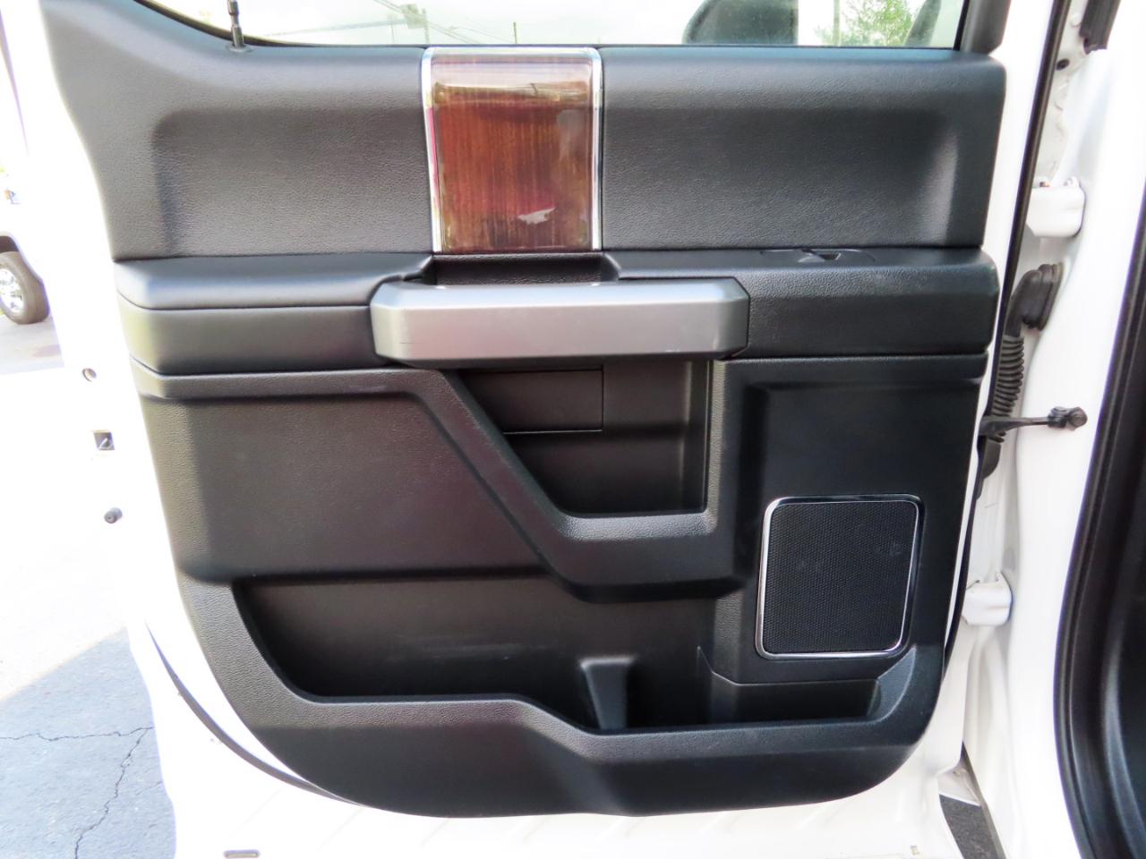 Ford Super Duty F-250 SRW Platinum 4WD Crew Cab 6.75' Box 2017