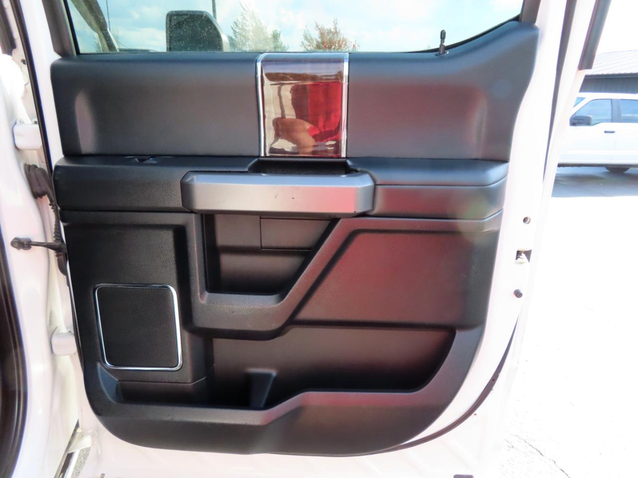 Ford Super Duty F-250 SRW Platinum 4WD Crew Cab 6.75' Box 2017