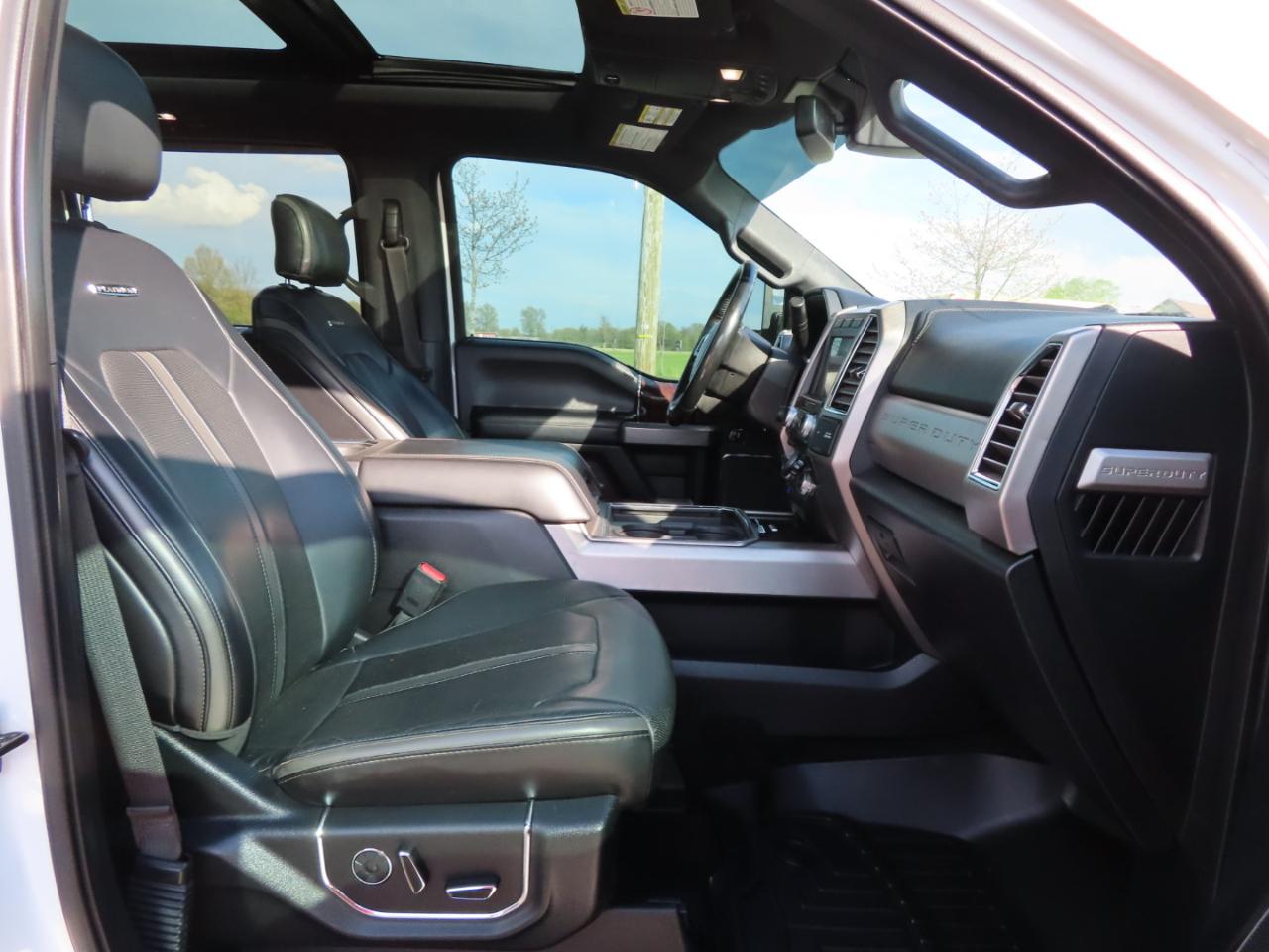 Ford Super Duty F-250 SRW Platinum 4WD Crew Cab 6.75' Box 2017