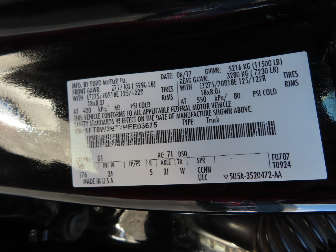 Ford Super Duty F-350 SRW XLT 4WD Crew Cab 8' Box 2017