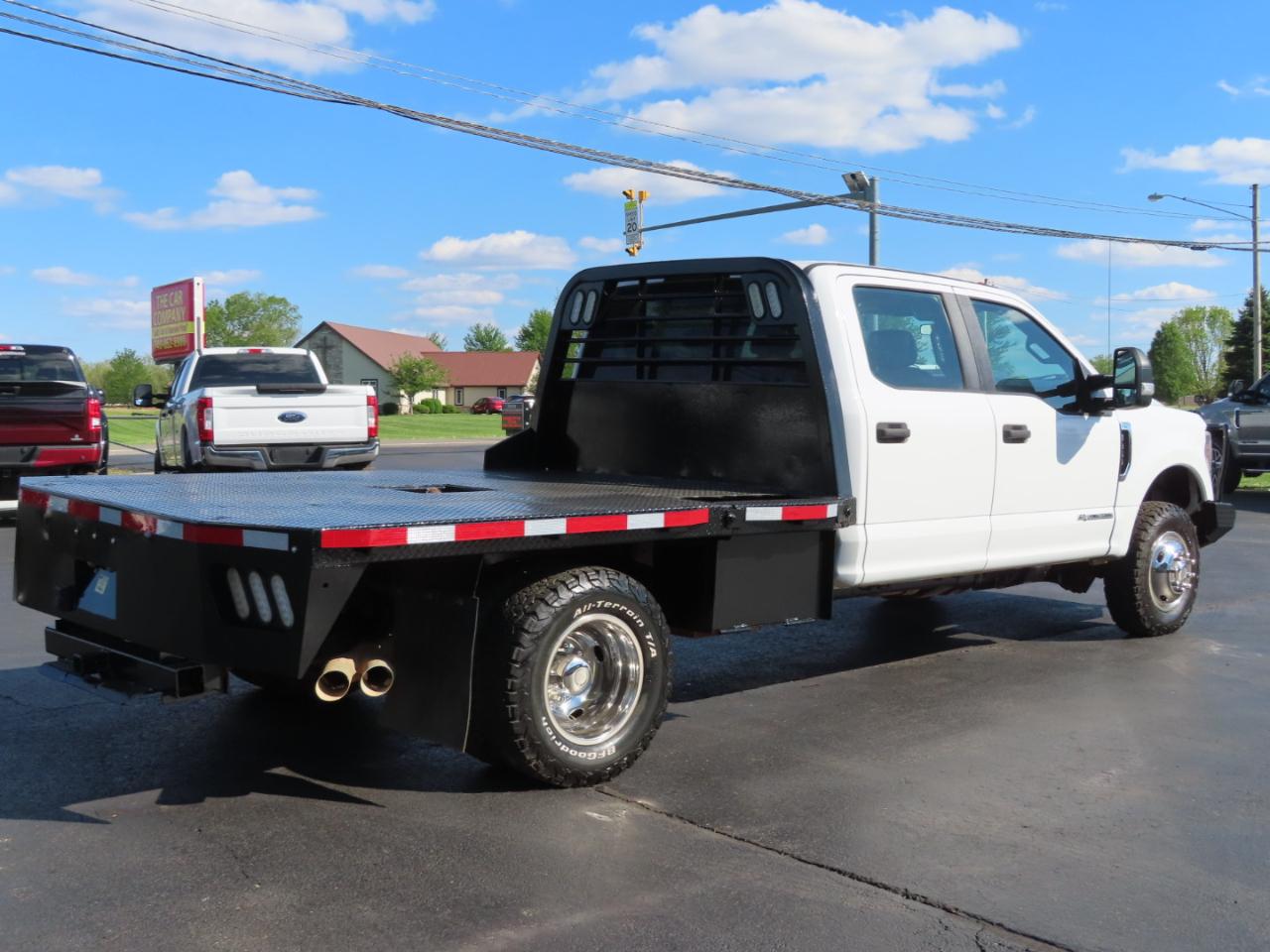 Ford Super Duty F-350 DRW XL 4WD Crew Cab 179" WB 60" CA 2019