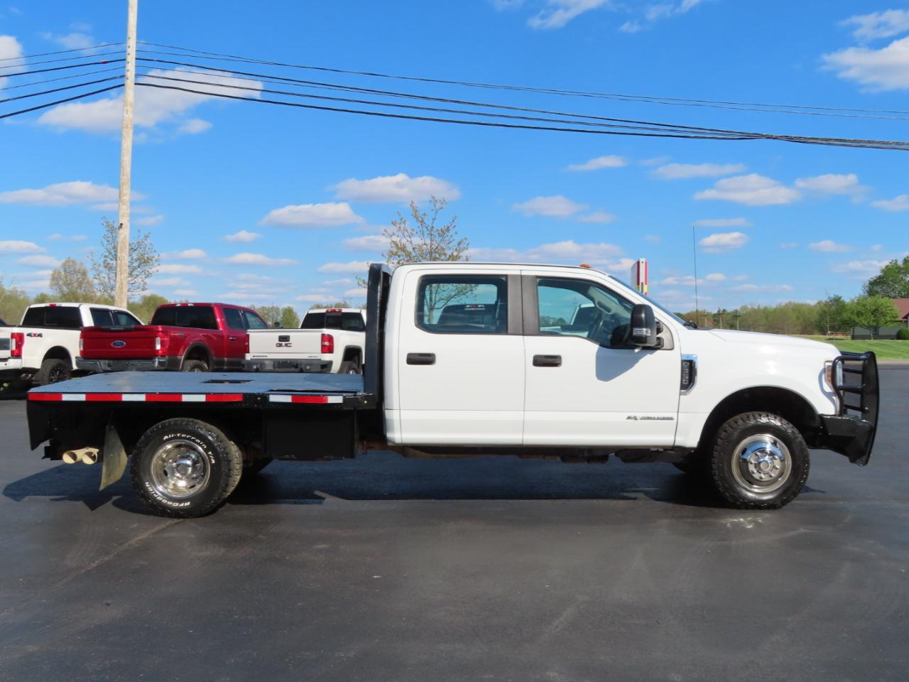 Ford Super Duty F-350 DRW XL 4WD Crew Cab 179" WB 60" CA 2019