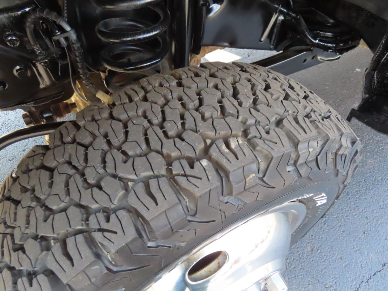 Ford Super Duty F-350 DRW XL 4WD Crew Cab 179" WB 60" CA 2019