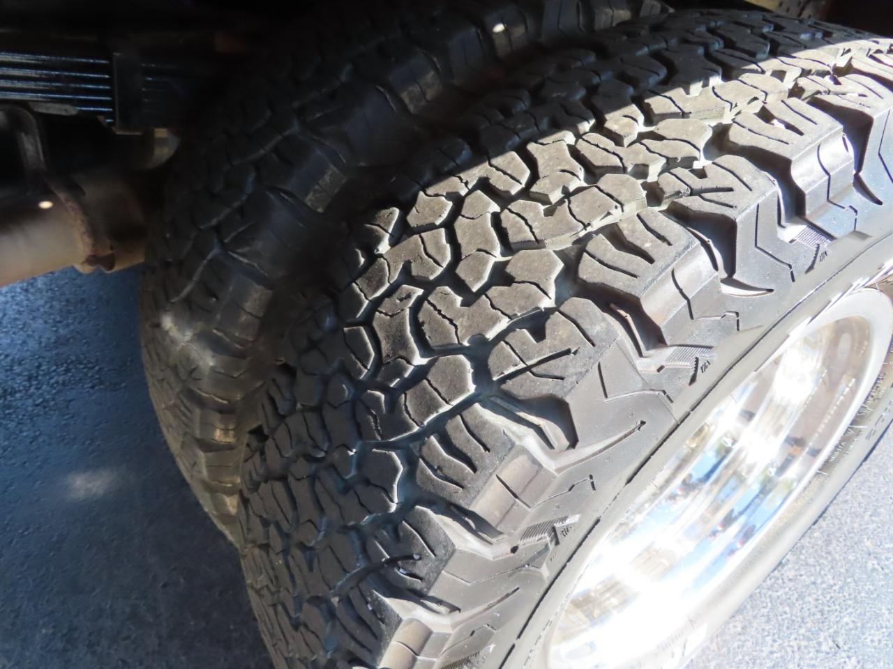 Ford Super Duty F-350 DRW XL 4WD Crew Cab 179" WB 60" CA 2019