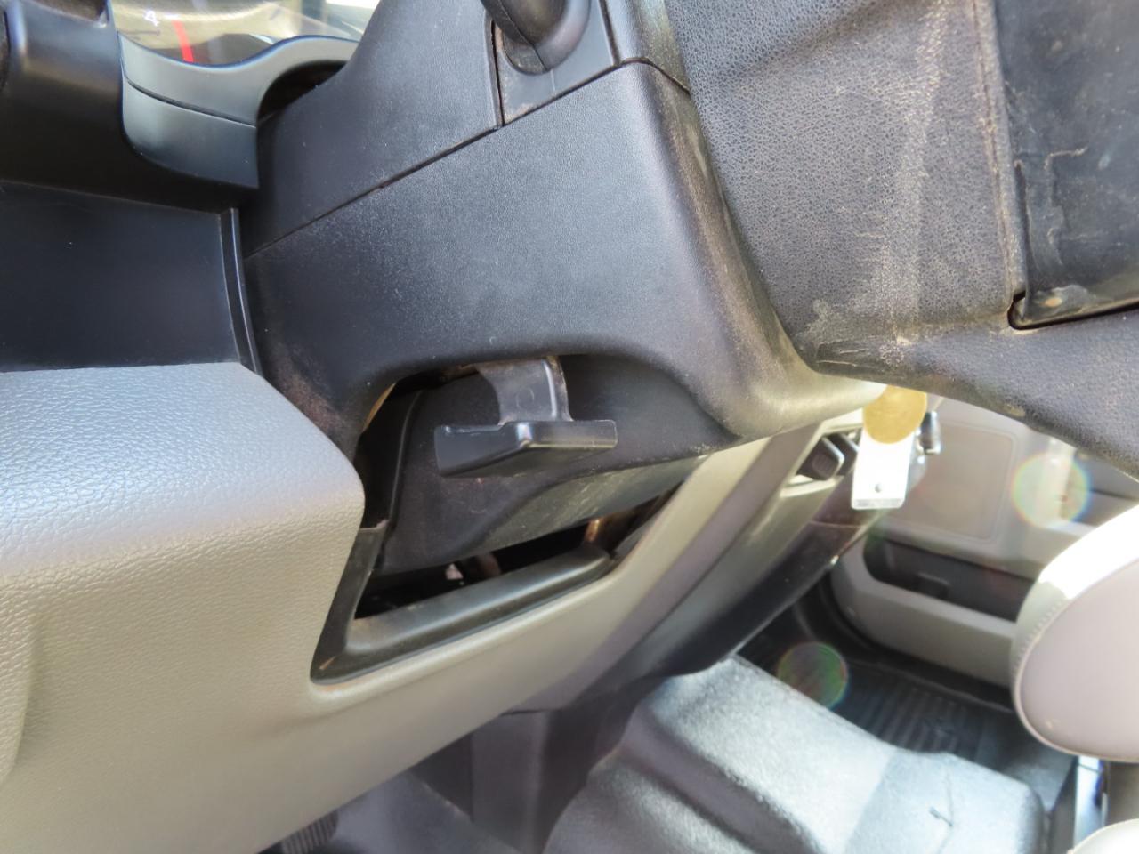 Ford Super Duty F-350 DRW XL 4WD Crew Cab 179" WB 60" CA 2019