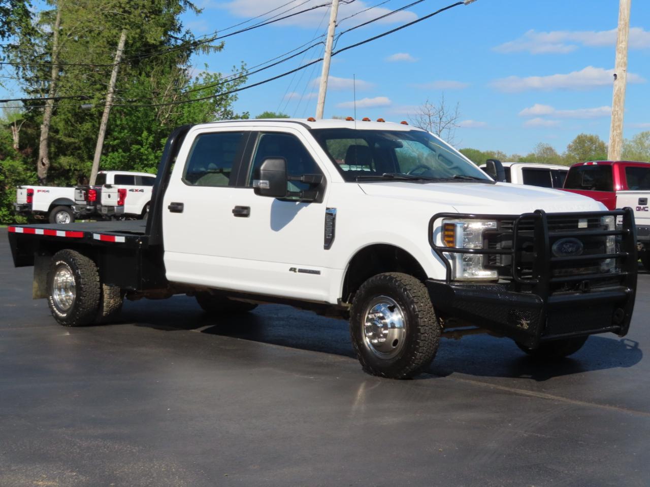 Ford Super Duty F-350 DRW XL 4WD Crew Cab 179" WB 60" CA 2019